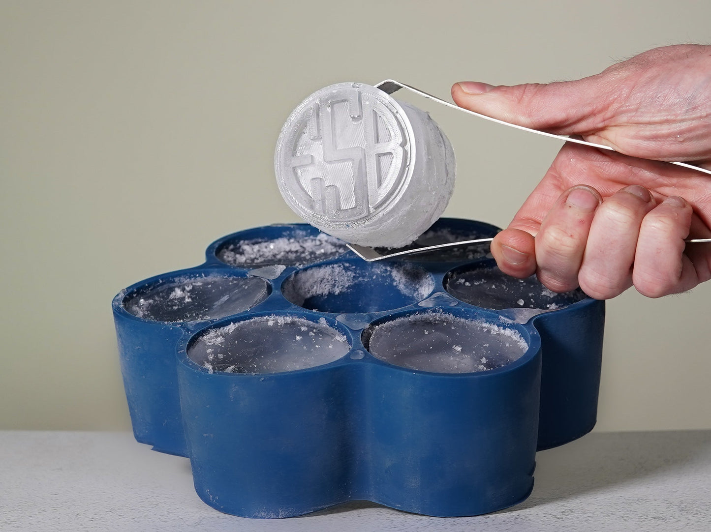 Customizable Cylinder Ice Cube Tray