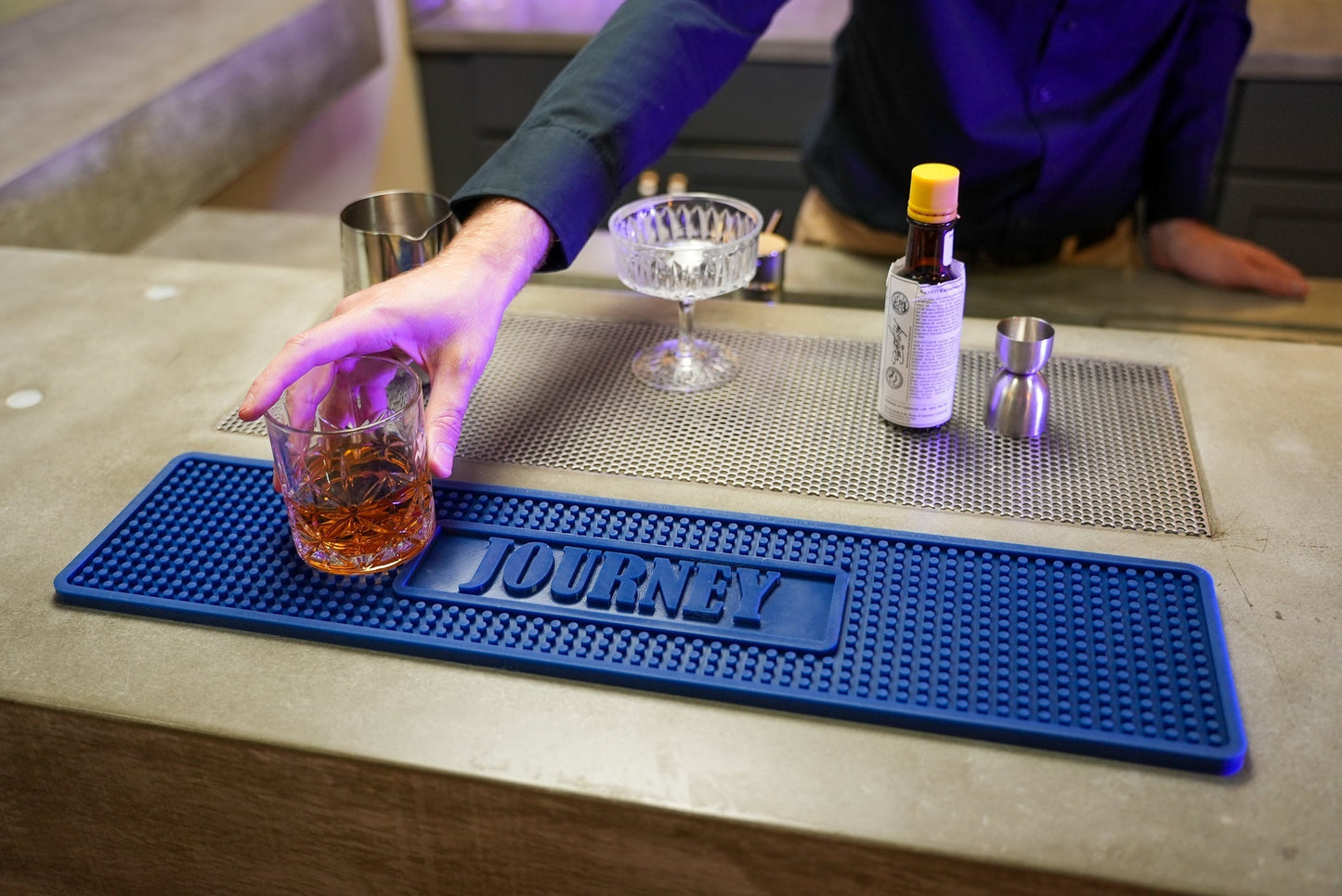 Customizable Silicone Bar Mat